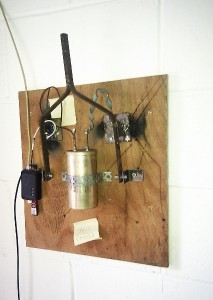 Palanca manual que envia a la web una seÃƒÂ±al indicando que el hackerspace estÃƒÂ¡ abierto